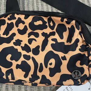 Lululemon Everywhere Belt Bag 1L